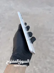  3 Iphone 11 128 100% شريحتين