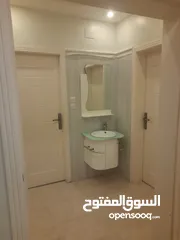  8 غرفة بحمام للايجار الشهري