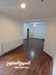  11 شقة فارغة - الشميساني - ارضي - حديقة - 300م داخلي - 100م خارجي