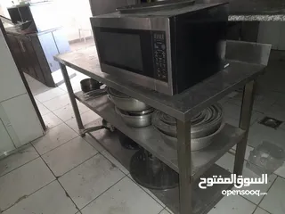  2 معدات مطبخ (مطعم) كامله للبيع
