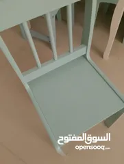  1 طاوله مع اربع كراسي