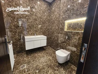  21 شقة أرضية دوبلكس فارغة للبيع في منطقة خلدا - REF: 14657