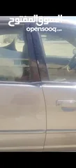  2 هوندا سيفيك شمباني للبيع على وضعها تعرضت لحادث وبحاجة لأصلاح