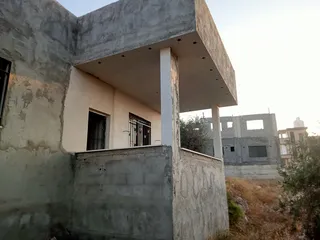  3 بيت مستقل وارض