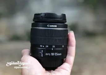  7 للبيع علبه الكاميرا 80D و عدسة 2