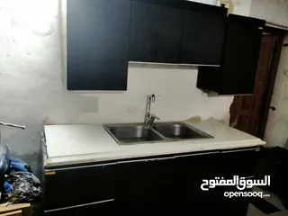  29 مطبخ صغير يصلح لروف من اجود انواع الخشب خشب لاتيه ثقيل مع قاعدة مع رخام 2 متر في 60