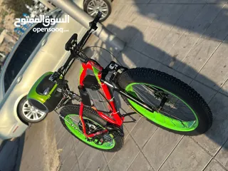 3 بسكليت كهربائي مستعمل بشكل الوكالة لون البسكليت ازرق مثل آخر صورة