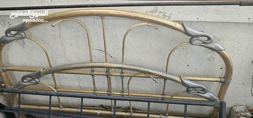  1 تخت مزدوج نحاس وحديد