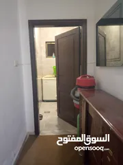  3 منزل للبيع في مادبا الحي الشرقي