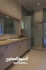  24 فيلا للإيجار