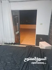  20 روف مفروش في عبدون مع ترس واسع