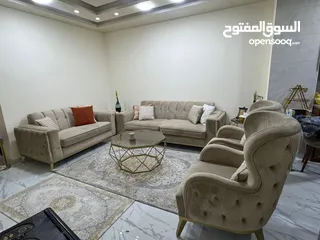  7 عفش مستعمل بحالة جيدة استخدام عرسان السعر لجميع العفش طقم ضيوف وطاولة طعام وغرفة نوم