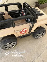  3 سيارة شحن للاطفال  كبيرة صيني الصنع فقط بحاجة الى بطاريات جديدة مع اصوات واغاني