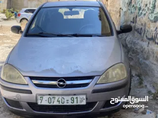  1 اول كورسا 2005 للبيع