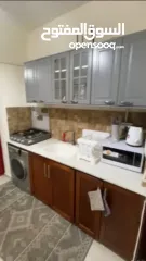  8 استوديو للبيع