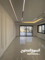  6 بسعر مميز جداا  شقة ارضية 215 م وتراس 50 م على طريق المطار حي الصحابه بسعر مغري جدا
