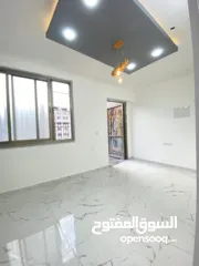  9 روف للبيع مقابل الأكاديميه مباشره