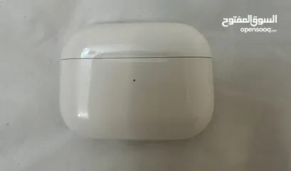  4 AirPods Pro