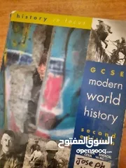  2 كتب نظام   GCSE  history & lab biology وكتابين رياضيات  9 + 8