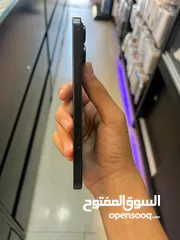  3 ايفون 16 برو ماكس 512 جيجا مستعمل اقل من اسبوع مع كفالة من شركة ابل لتاريخ 12/06/2026 بحالة الجديد