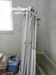  2 مشارب اوتاماتيك ارضيه مستعمله قابله للبدل على دجاج او حبش أو ارانب  اربد شارع بلاط الشهداء 078553707