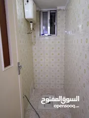  7 شقة فارغه للايجار الهاشمي الشمالي