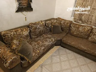  3 طقم كنب كورنر بحالة جيدة جدا