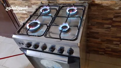  3 فرن غاز اربع عيون مستعمل شغال 100% بحاله جيده