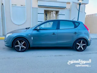  3 هيونداي i30 موديل 2010 للبيع