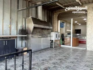  10 ملحمه و مشاوي مع جميع اغراضها للبيع خلو