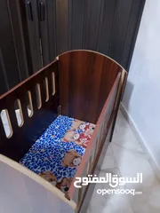  2 تخت بيبي بحالة الوكالة للبيع