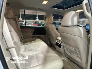  11 Land Cruiser GXR V8