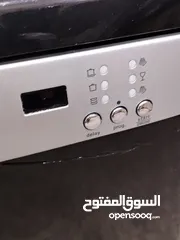  5 غساله صحون جيده غسلها كلش زين لونه رصاصي بس هذا تغليف اسود ينشال عادي