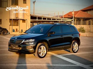  19 سكودا كاروك 2019/اتوماتيك ماتور 1500 بنزين فل الفل  فتحة سقف بانوراما