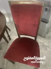  10 طقم كنب مستعمل و طاولة سفرة