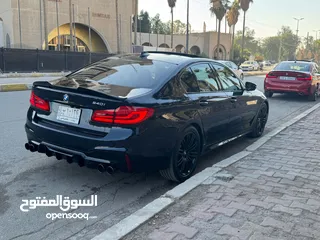  5 BMW 540i 2019