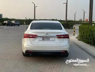  7 TOYOTA AVALON