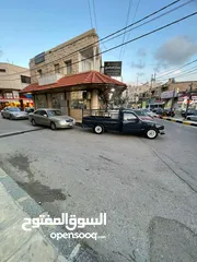  3 محل مكون من 3 حواصل في  اربد شارع الحصن