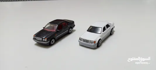  13 مجسمات سيارات معدنية حجم 1/64 مناظر للمكاتب