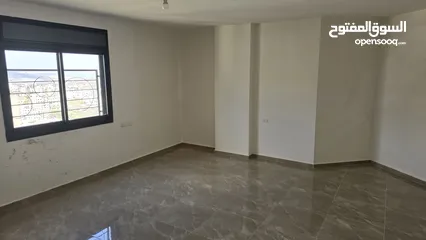  11 شقة مميزة وجديدة وجاهزة