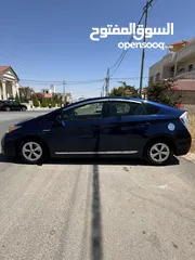  3 Toyota Prius 2015