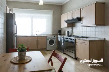  20 شقة طابقية 3 نوم فاخرة في الدوار الخامس / ام أذينة  5th Circle / Om Othaina  Luxury 3-Bedroom Flat