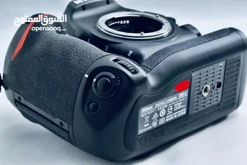  7 Nikon D5 with lenses 24:70 shutter 1K