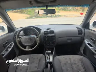  4 هينداي فيرنا