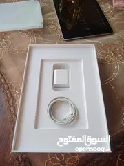  2 ايباد 9 الي مشتريه 3شهور فقط معو كل أغراضو ولا فات محل صيانه كلشي شغال 100٪