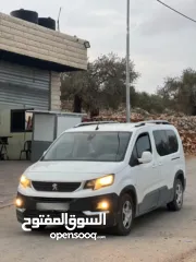  1 بيجو ريفتر 2022 للبيع