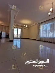  3 شقة فارغة - دير غبار - 4نوم - 280م - مطلة - قريبة من الخدمات العامة