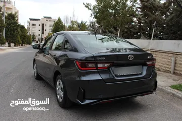  2 تويوتا يارس 2023 وارد الشركة المركزية لون مميز للبيع بسعر مغري مالك أول قاطعة 1800 km