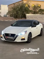  1 Nissan altima 2020  Trim S