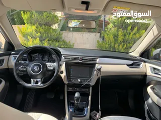  10 سيارة MG 5، لون سلڤر، فحص كامل، وارد الشركة، كفالة الشركة، بنزين اقتصادية جدا